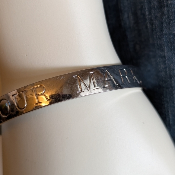 Kate Spade Quick as a Wink Bangle Silver Plated On Your Mark Get Jet Set Go! - Picture 3 of 5